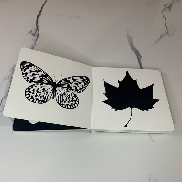 🔥2FOR30🔥 Black and white baby board book - Picture 13 of 16